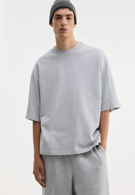 top H&M Men's Oversized-Fit T-Shirt H&M $17.99