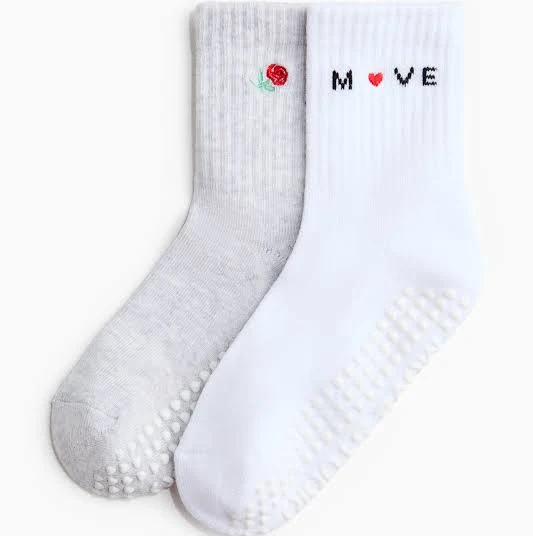 shoes H&M Move Girls' Non-Slip Yoga Socks H&M $12.99