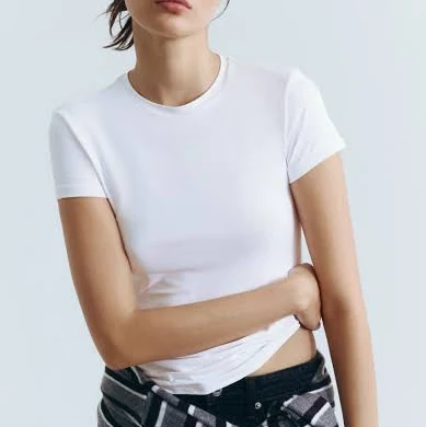 top Ladies H&M Fitted Microfiber T-shirt H&M $12.99