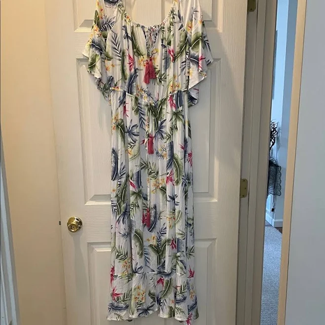 dress Off-Shoulder Tropical Print Maxi Dress Poshmark $10