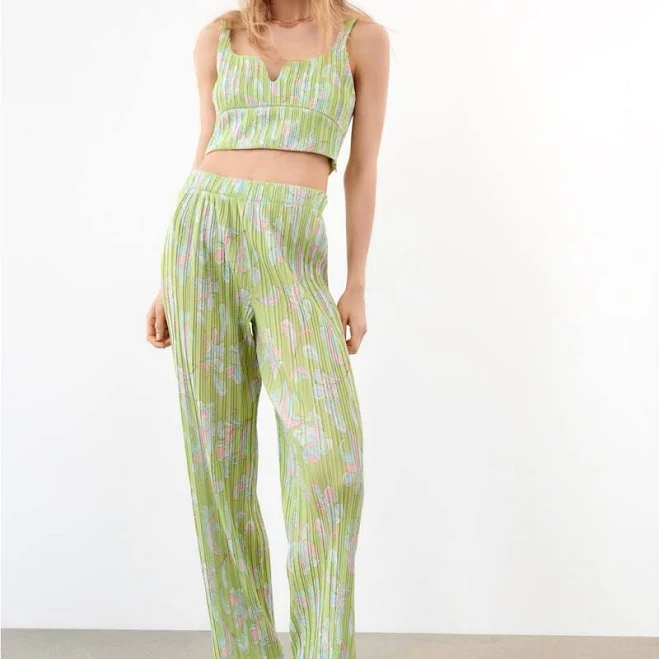 matching set Zara Pants & Jumpsuits | Green Floral Women's Crop Top And Matching Pants | Color: Green/Pink | Size: S | Laurenr85's Closet Poshmark $45