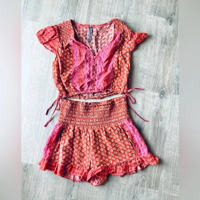 Anthropologie Shorts | Anthropologie Floral Smocked Crop Top & Shorts Set Xs | Color: Orange/Pink | Size: Xs | Carrie2075's Closet