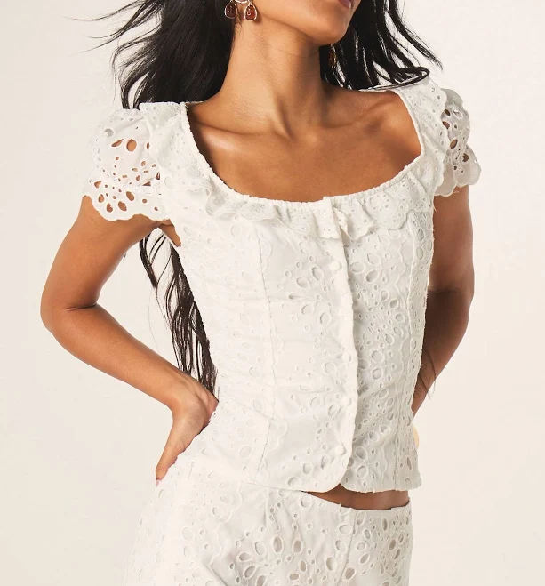 Missguided Women's Eyelet Broderie Anglaise Square Neckline Crop Top