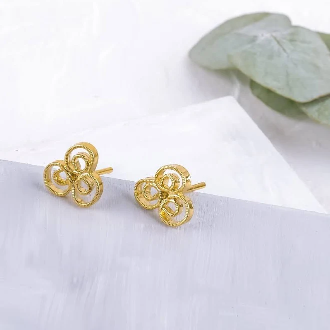 Dainty Flower Stud Earrings