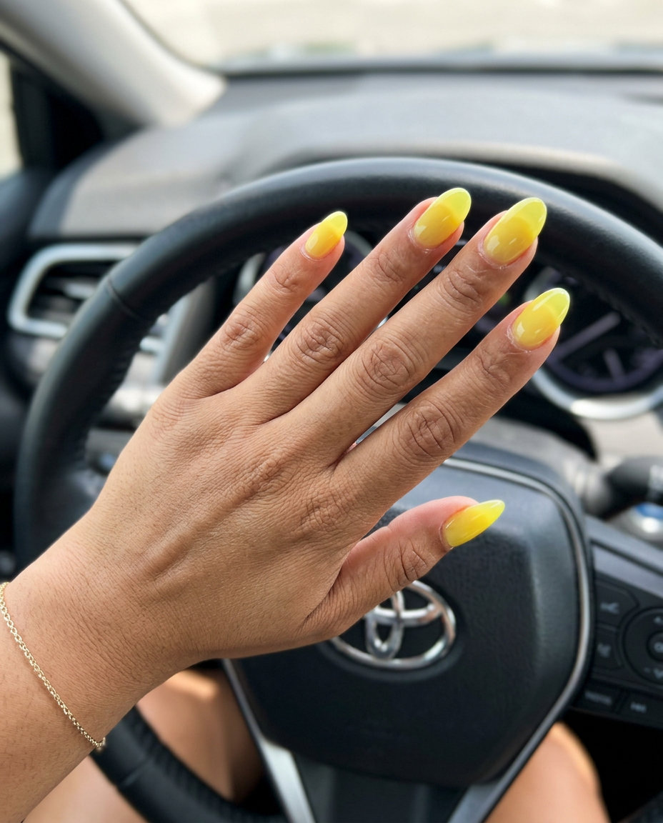 Lemon sorbet oval jelly nails: oval summer nails 2026 for all skin tones, fun for vacations and festivals.