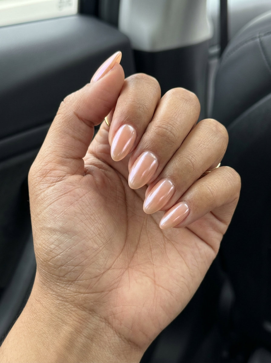 Luminous peach fuzz almond glaze nails for summer vacation or daily wear. Simple summer nails 2026.