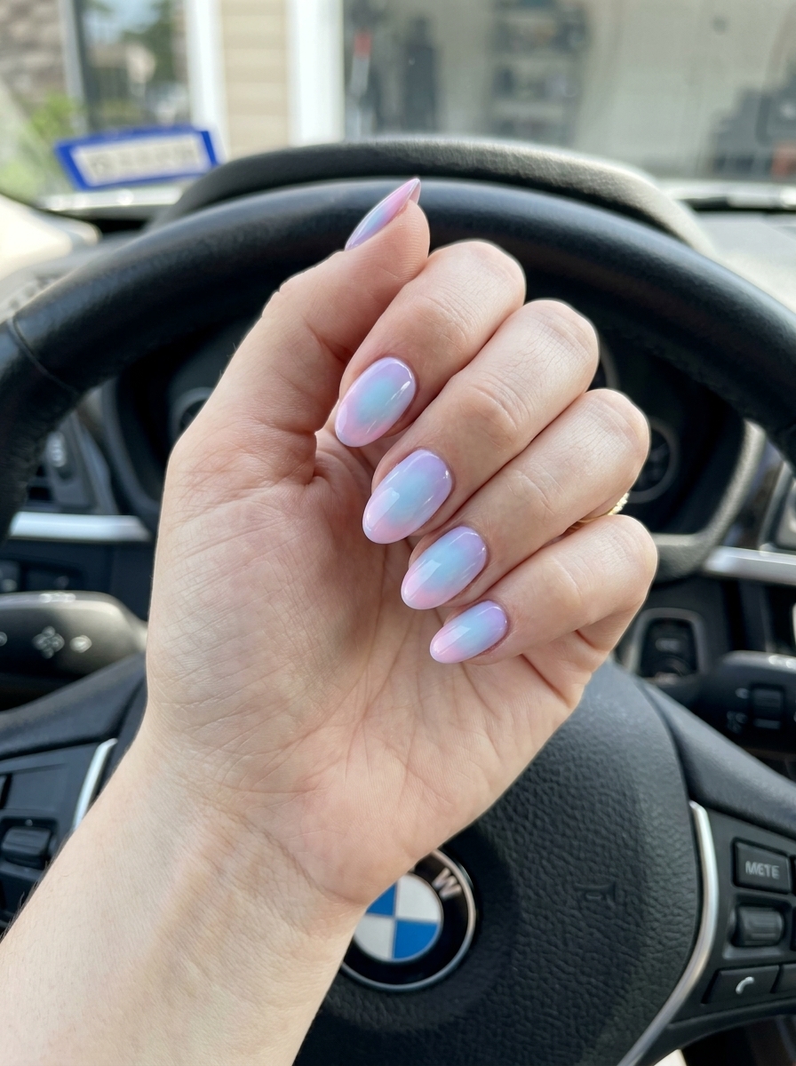 Ethereal Aura Gradient Oval: Trending summer nails 2026 in soft pastels for weddings and daily wear.