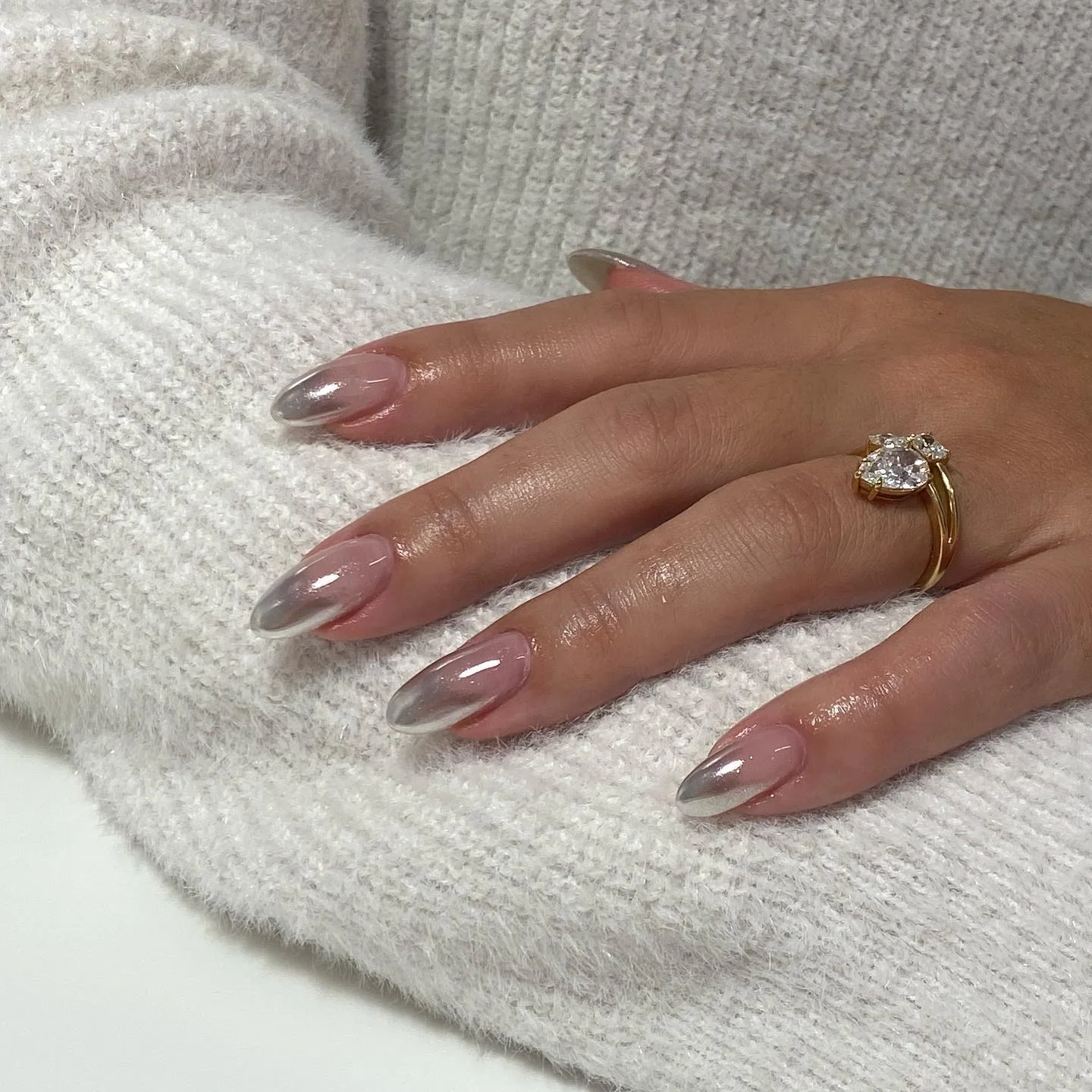 Elegant Almond Nails With Chrome Finish: 23 Stylish Ideas for 2026
