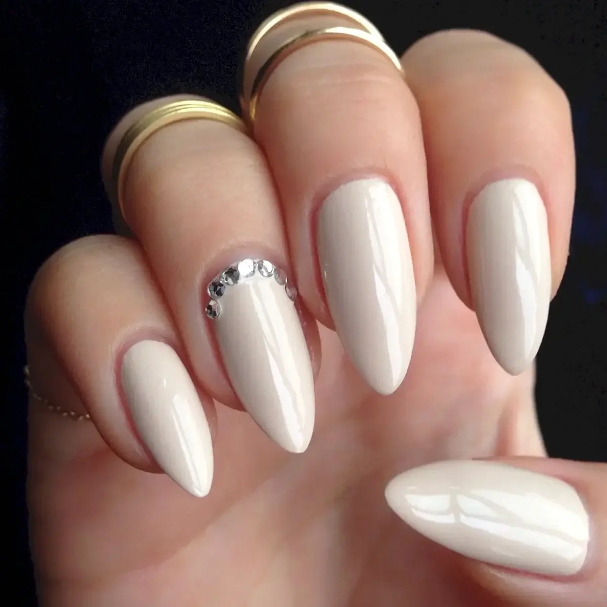 20 Milky White Nails With Shimmer Accents: Elegant 2026 Manicure Ideas
