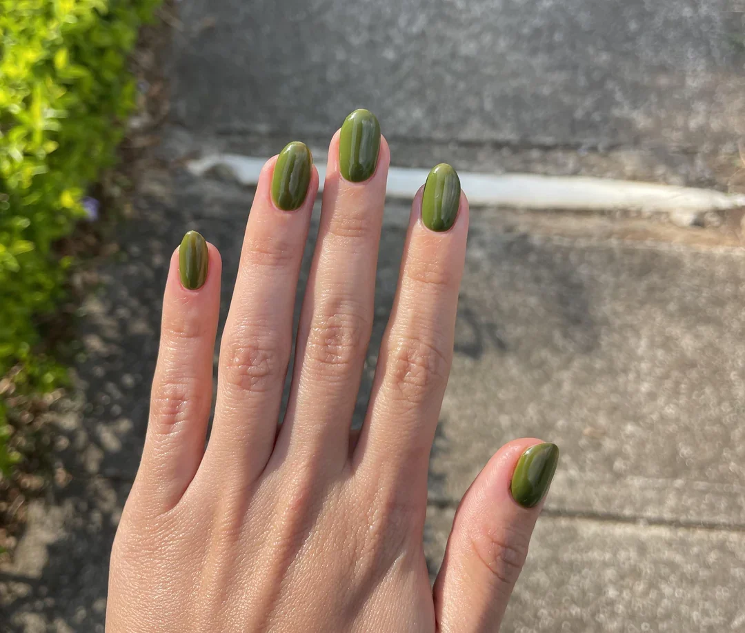 26 Olive Green Fall Nails 2026 Ideas for a Chic Autumn Manicure