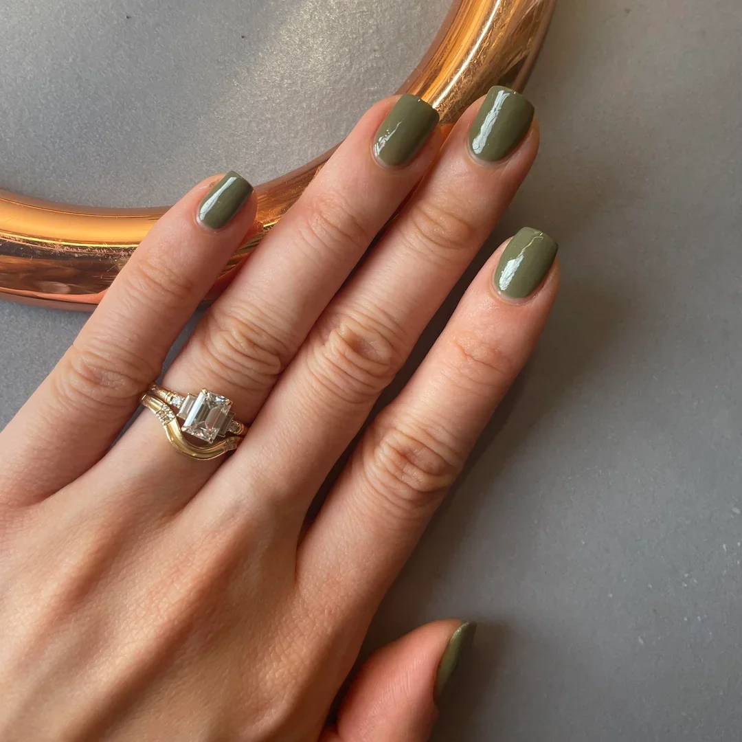 26 Olive Green Fall Nails 2026 Ideas for a Chic Autumn Manicure