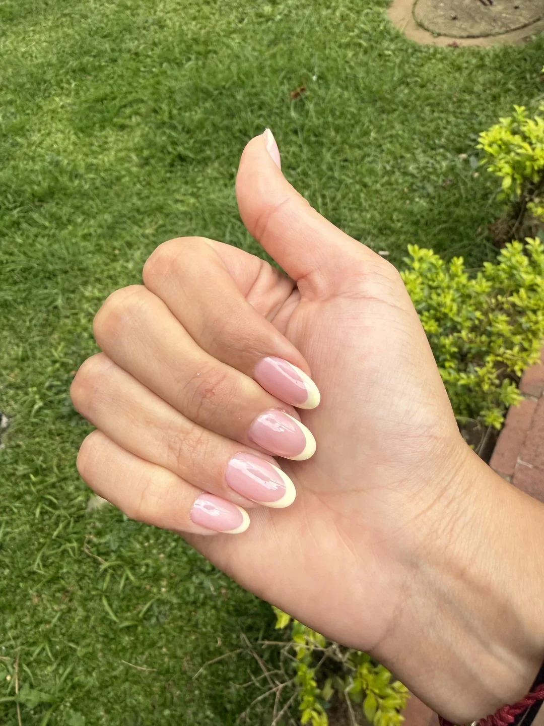 Butter Yellow Nails Fall Color Trends 2026: Chic Fall Manicure Ideas