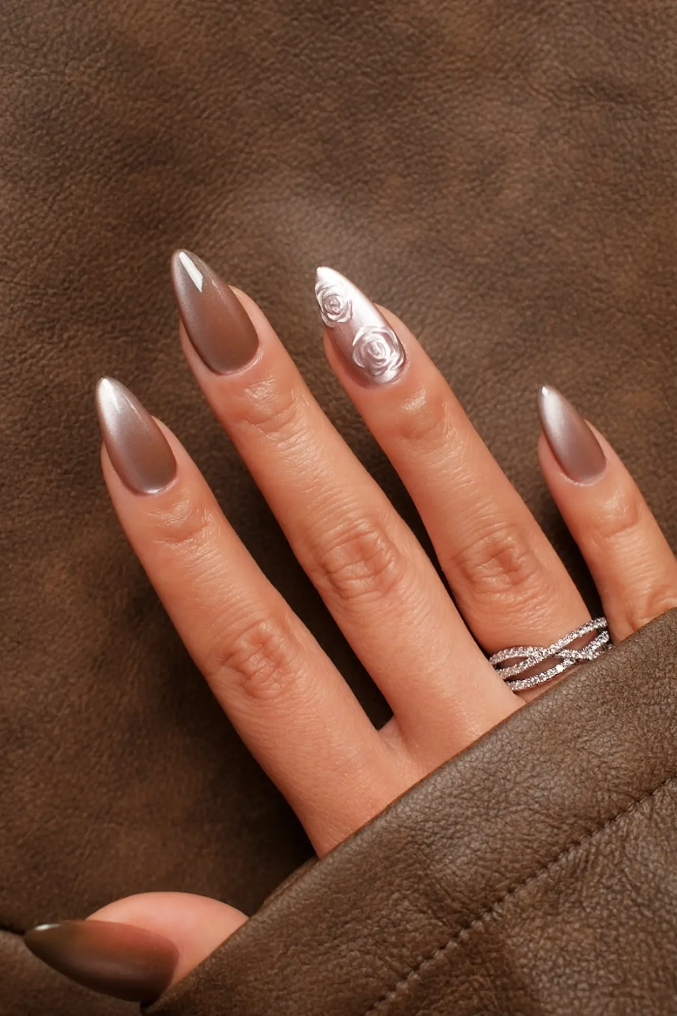 23 Velvet Magnetic Nails Luxurious Glossy Finish: Chic Manicure Ideas