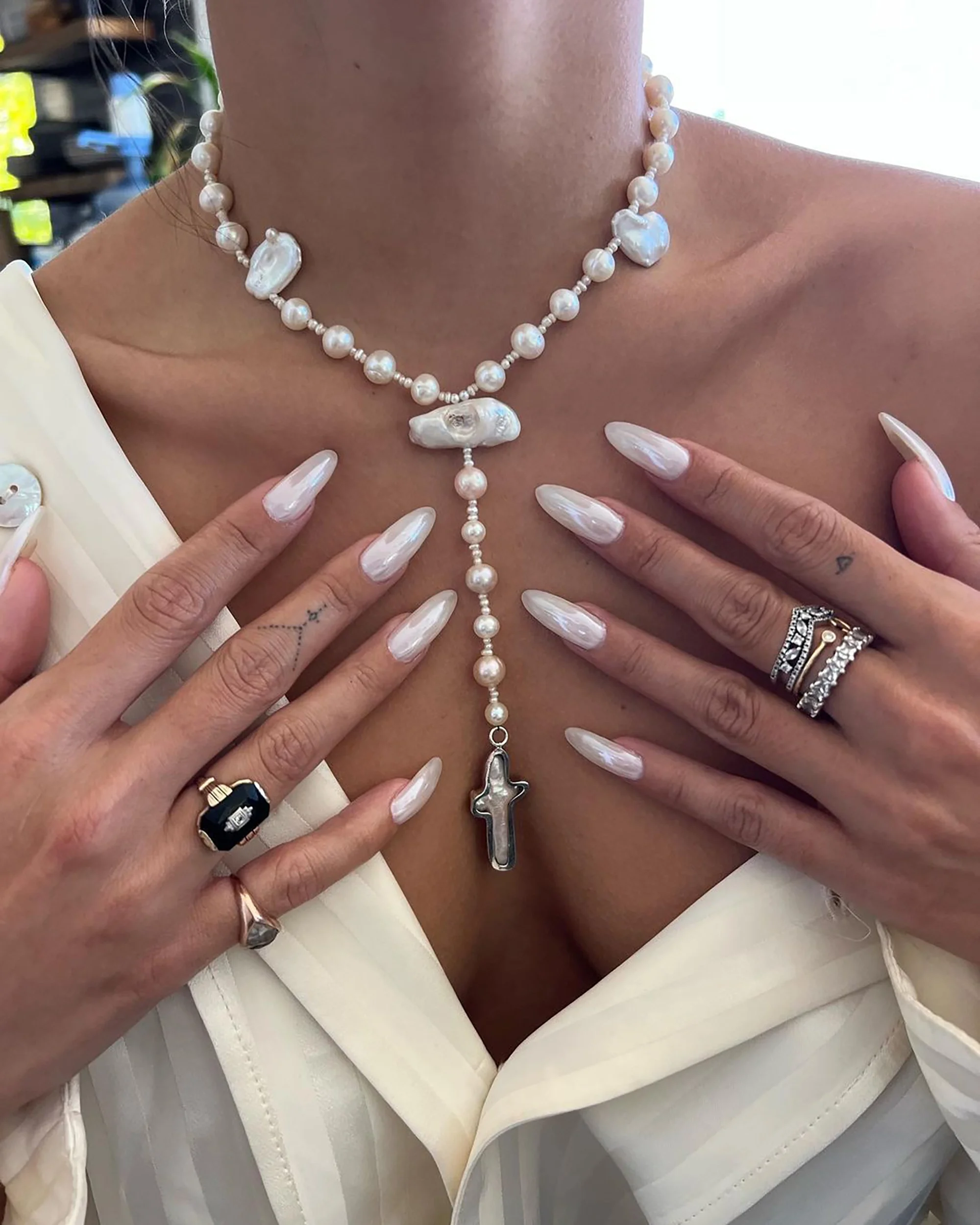 25 Glazed Donut Nails With Chrome Finish Effect