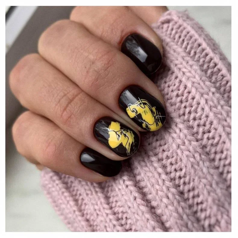 23 Trending Nail Colors And Designs For Fall 2026