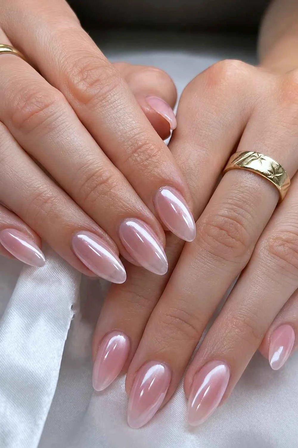 Elegant Almond Nails With Chrome Finish: 23 Stylish Ideas for 2026