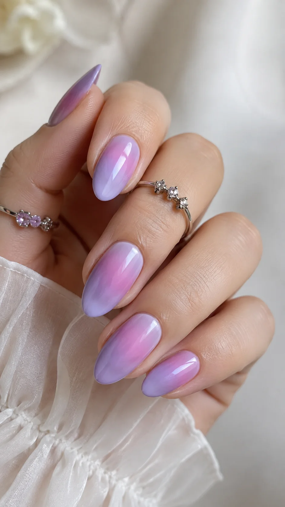 22 Aura Nails With Soft Blended Colors You'll Want to Wear in 2026