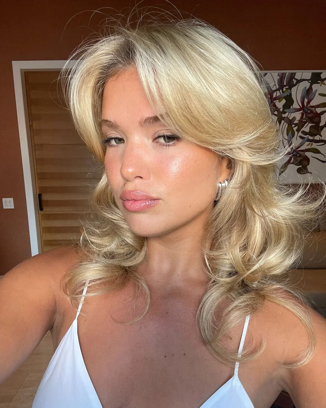 Soft Butterfly Haircut With Bangs: 24 Stylish Ideas for 2026