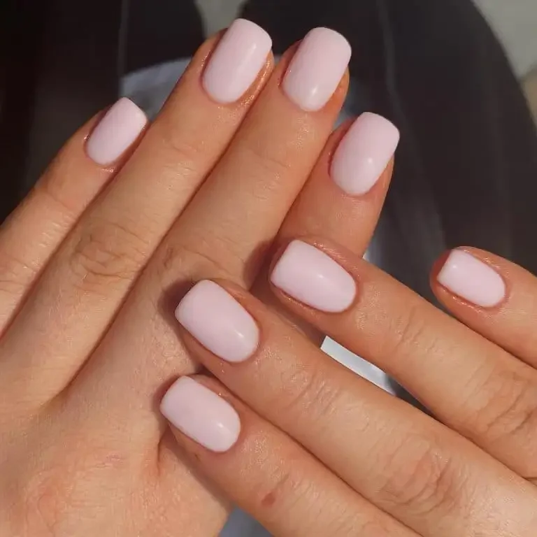 24 Minimalist Nude Manicure Ideas for Everyday Style
