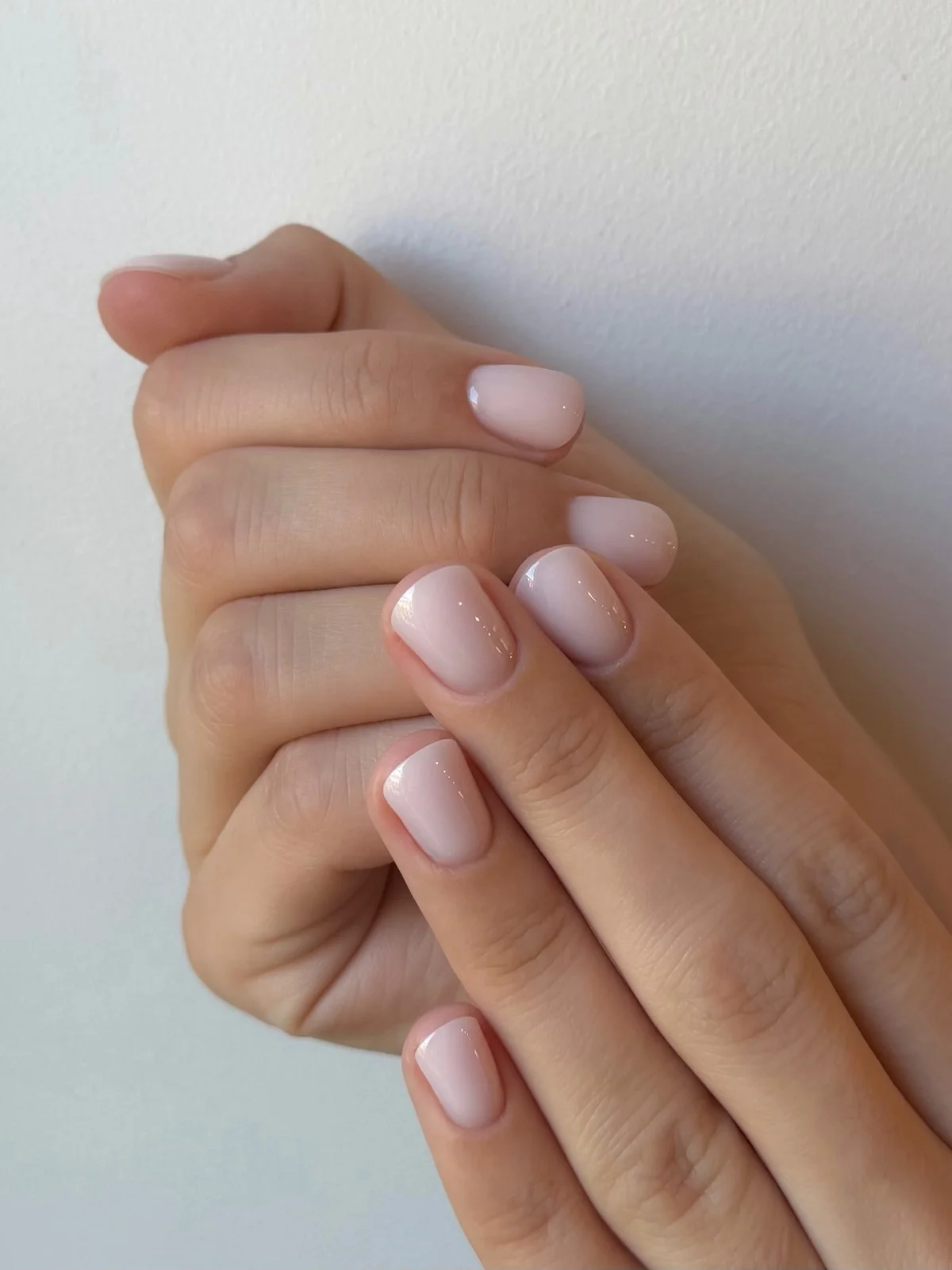 20 Short Glossy Gel Nails Inspiration Ideas