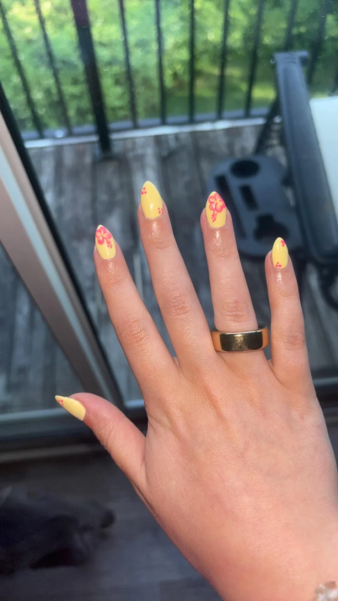 Butter Yellow Nails Fall Color Trends 2026: Chic Fall Manicure Ideas