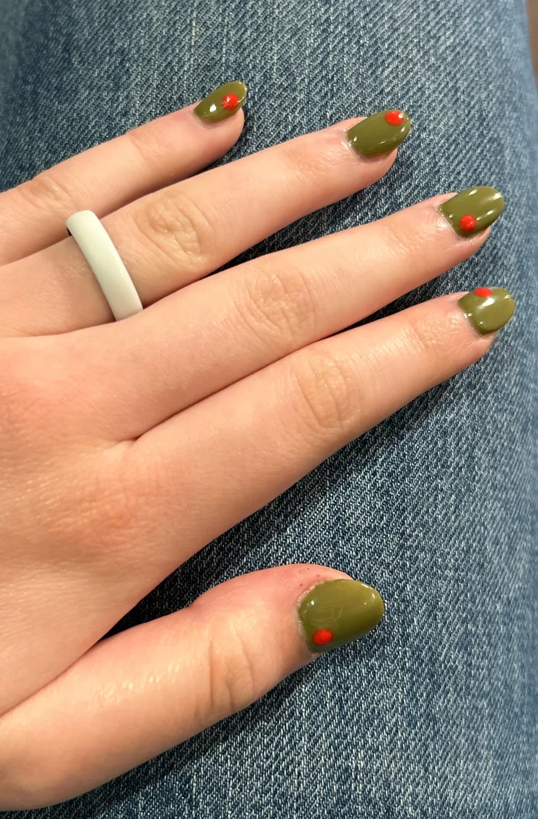 26 Olive Green Fall Nails 2026 Ideas for a Chic Autumn Manicure