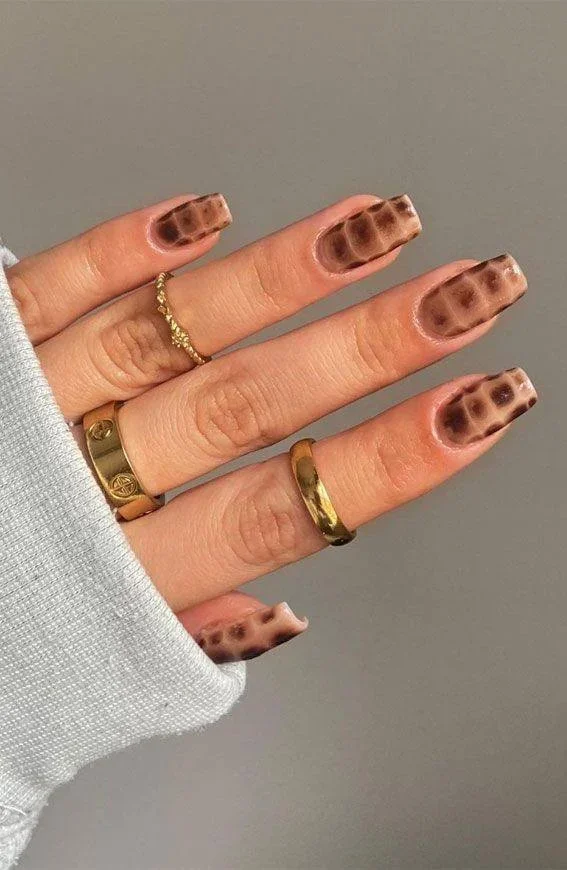 22 Classy Square Nails for Professional Women: Elegant Manicure Ideas