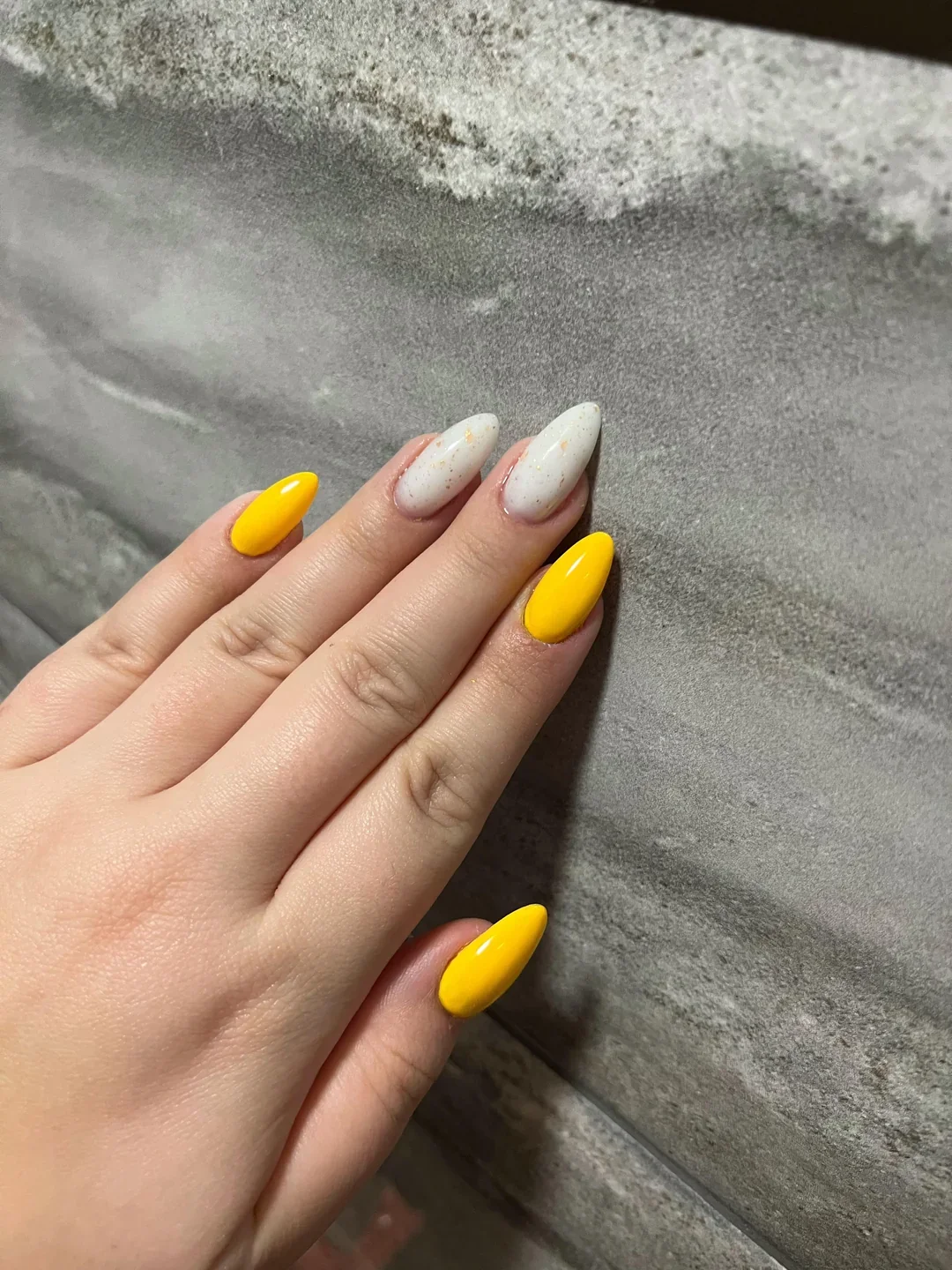 Butter Yellow Nails Fall Color Trends 2026: Chic Fall Manicure Ideas