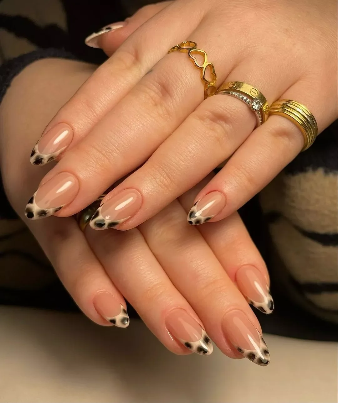 30 Modern Fall French Tips With Creative Nail Designs