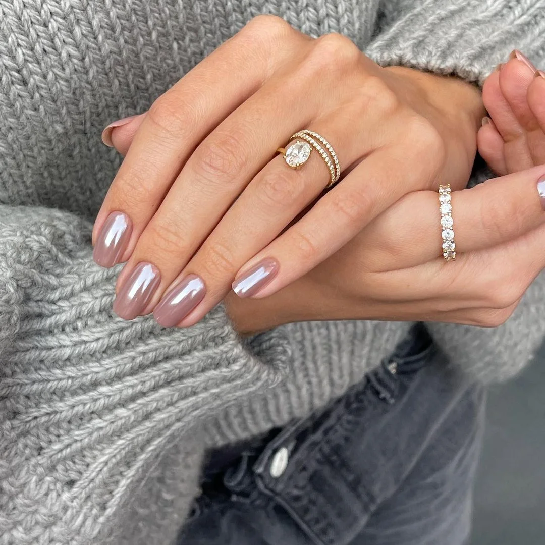 Elegant Almond Nails With Chrome Finish: 23 Stylish Ideas for 2026