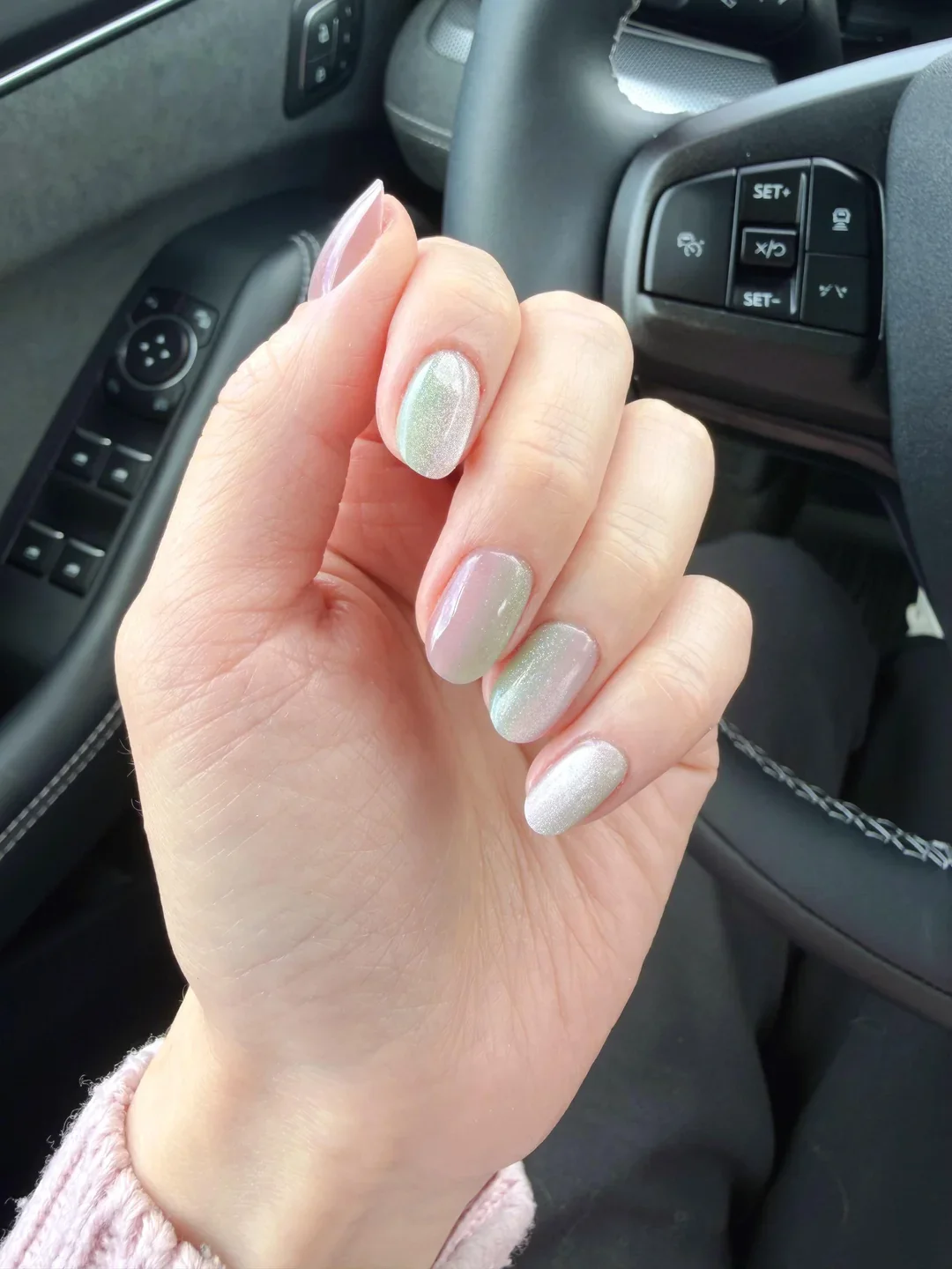 27 Chrome Cat Eye Fall Nails 2026 Ideas for a Chic Seasonal Manicure