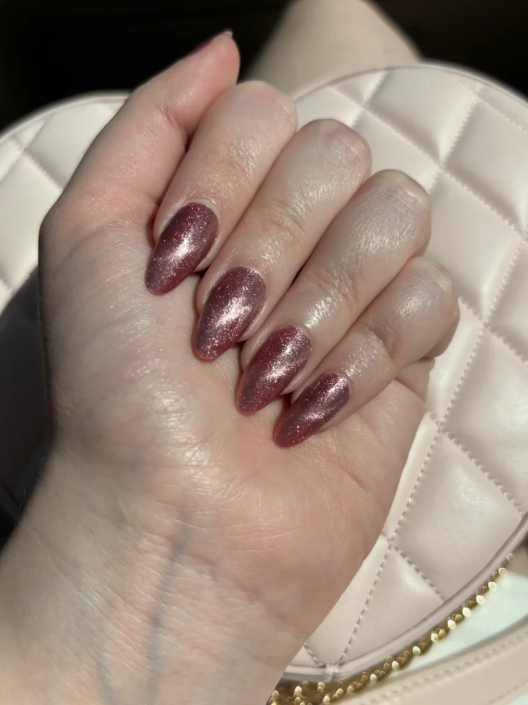 24 Velvet Nails With Luxurious Shimmer Effect Finish For Fall