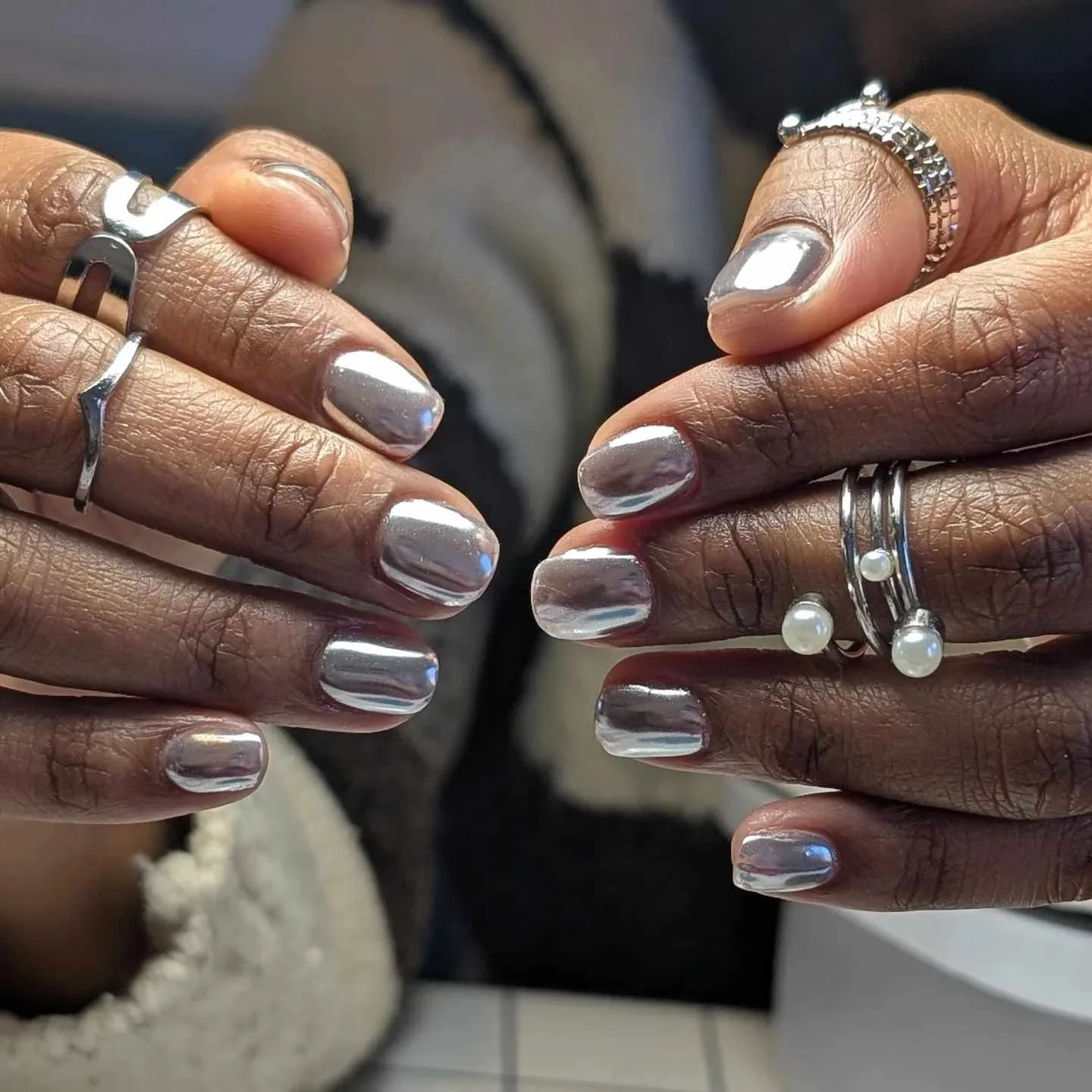25 Glazed Donut Nails With Chrome Finish Effect