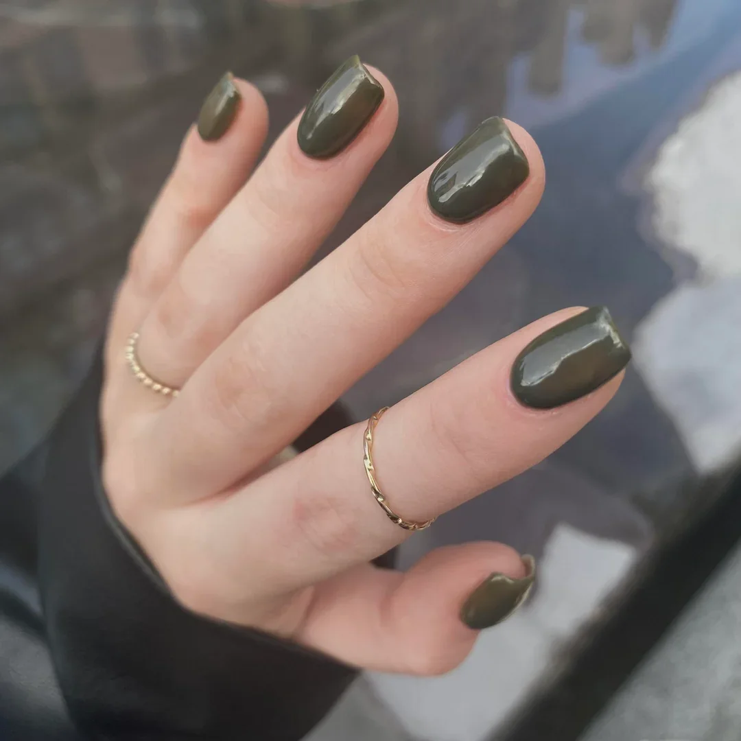 26 Olive Green Fall Nails 2026 Ideas for a Chic Autumn Manicure