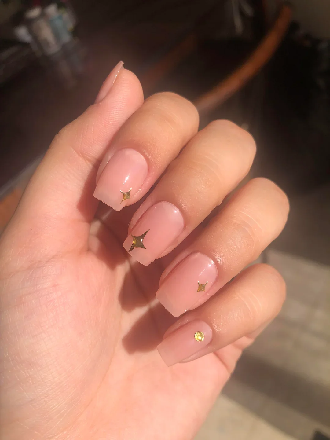 21 Soft Pink Nails With Pearl Details Fall 2026