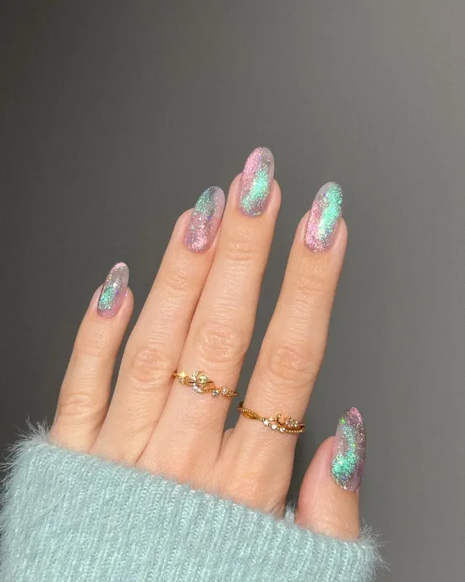 23 Velvet Magnetic Nails Luxurious Glossy Finish: Chic Manicure Ideas