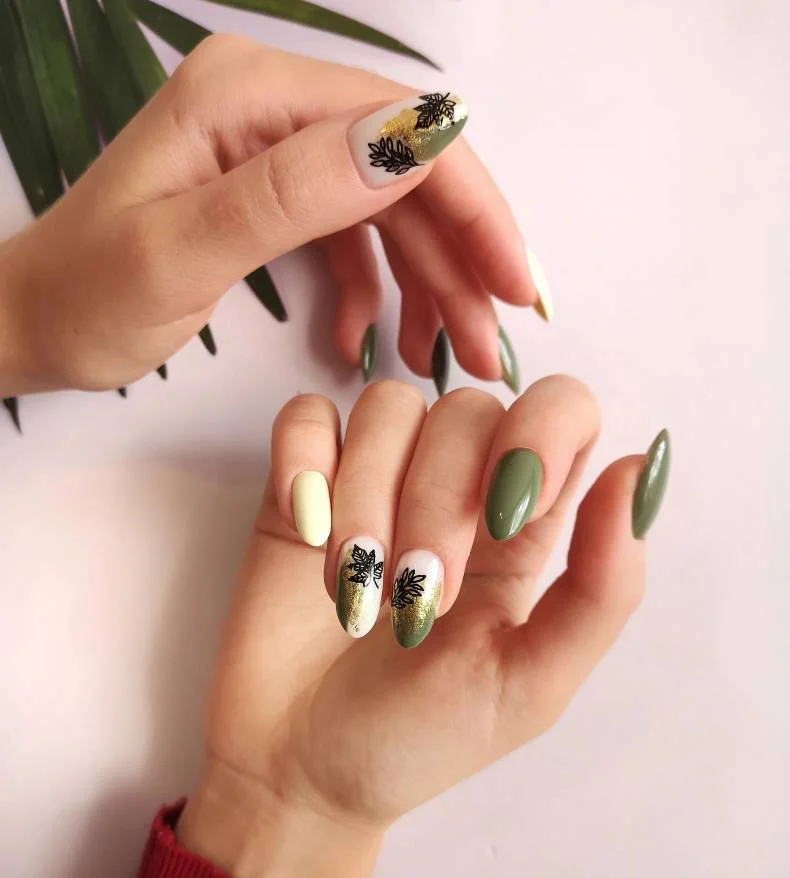 23 Trending Nail Colors And Designs For Fall 2026