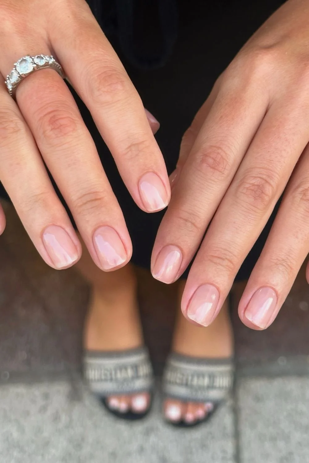 24 Minimalist Nude Manicure Ideas for Everyday Style