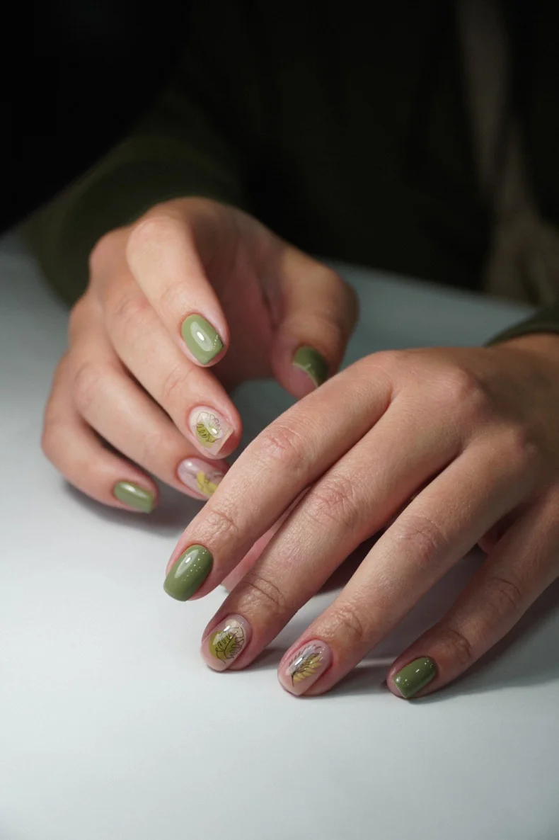 26 Olive Green Fall Nails 2026 Ideas for a Chic Autumn Manicure
