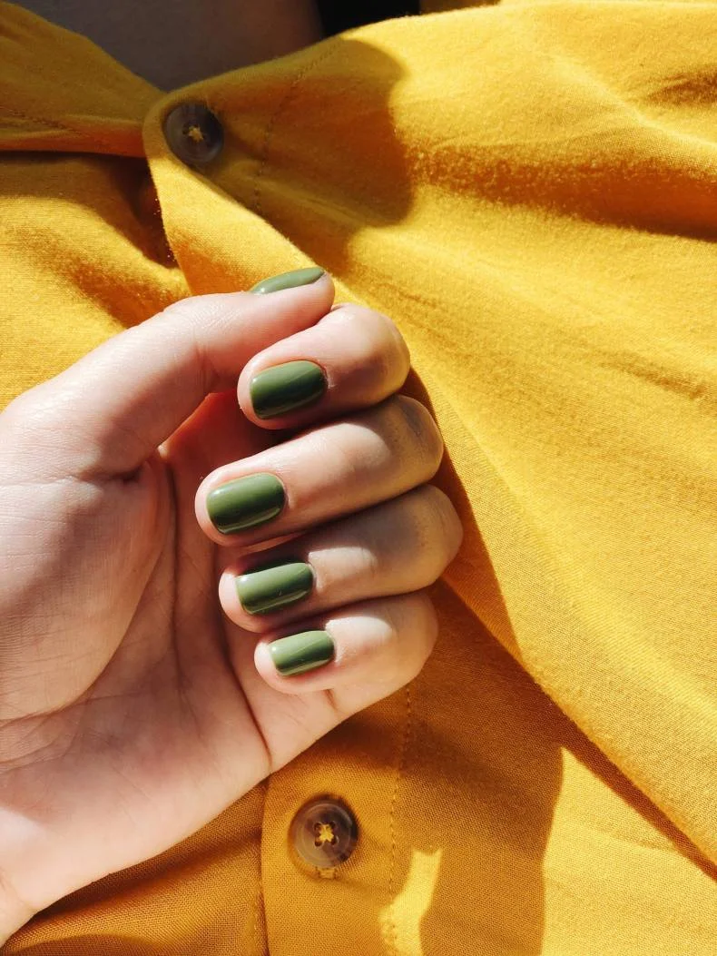26 Olive Green Fall Nails 2026 Ideas for a Chic Autumn Manicure