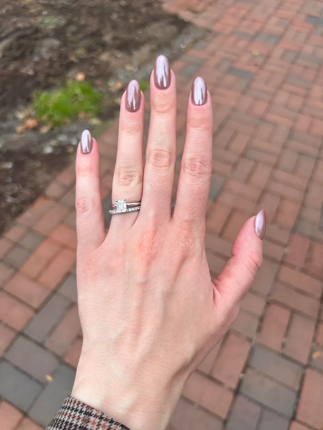 25 Glazed Donut Nails With Chrome Finish Effect