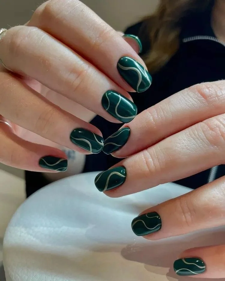 26 Olive Green Fall Nails 2026 Ideas for a Chic Autumn Manicure