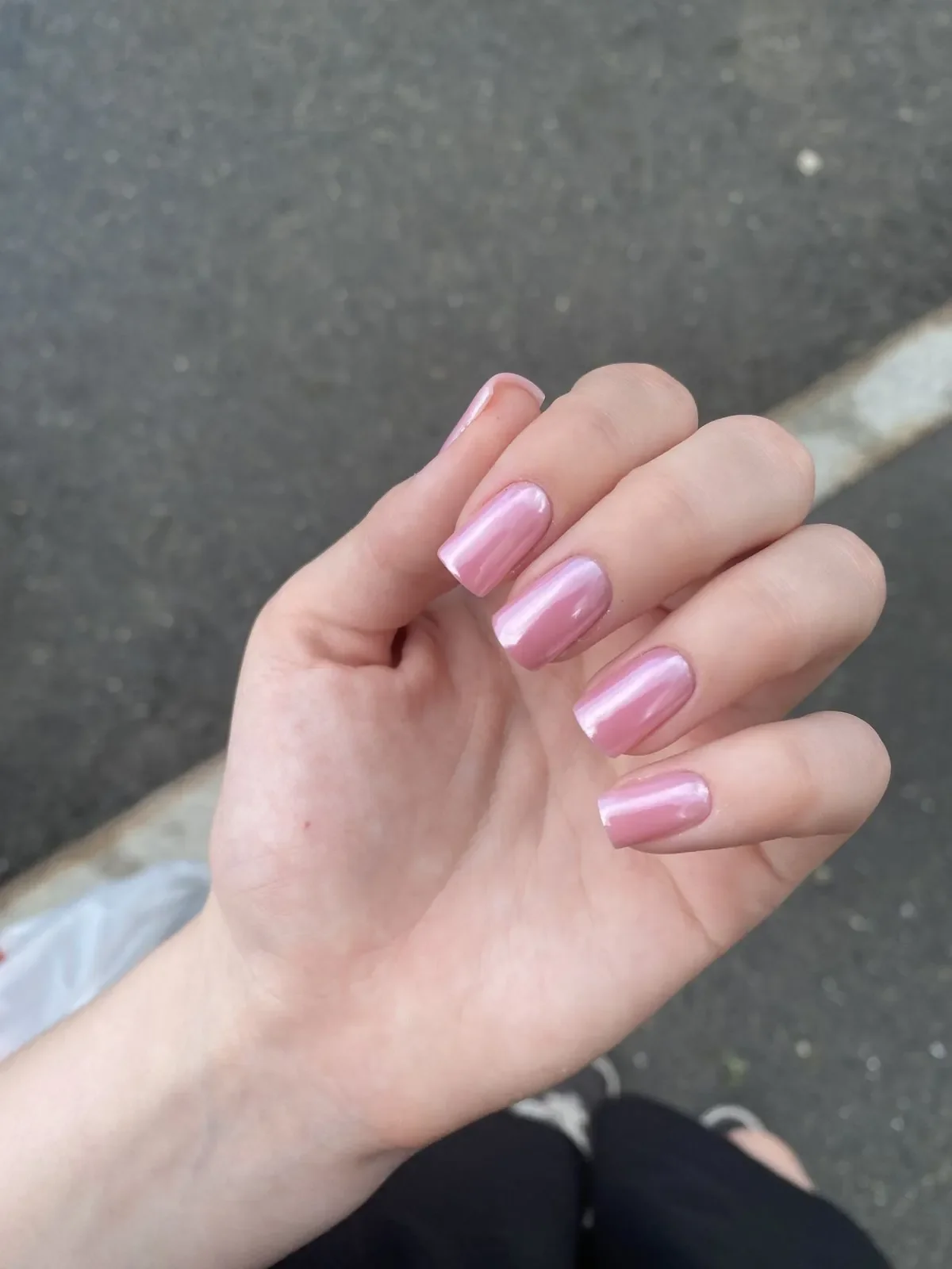 21 Soft Pink Nails With Pearl Details Fall 2026