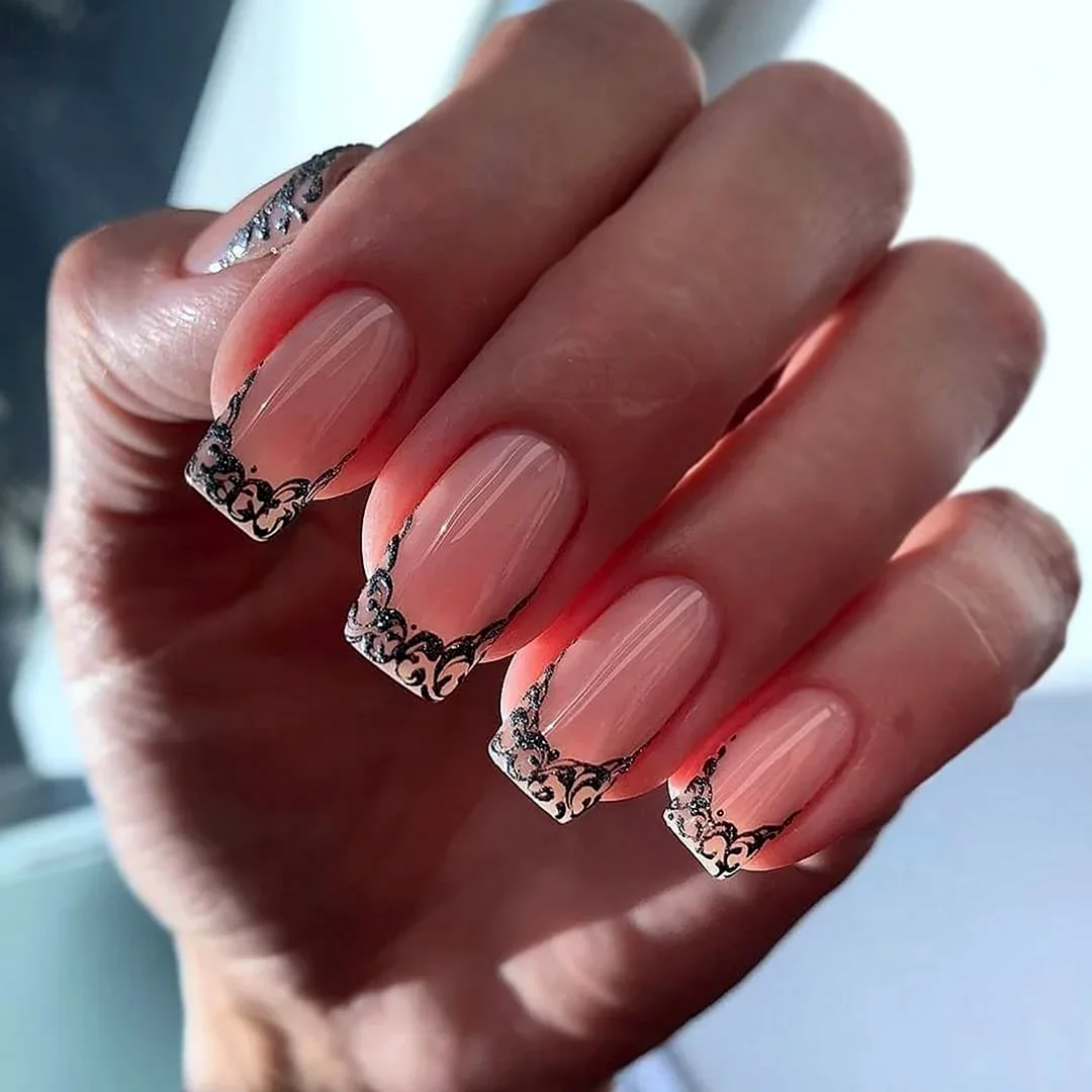 22 Classy Square Nails for Professional Women: Elegant Manicure Ideas