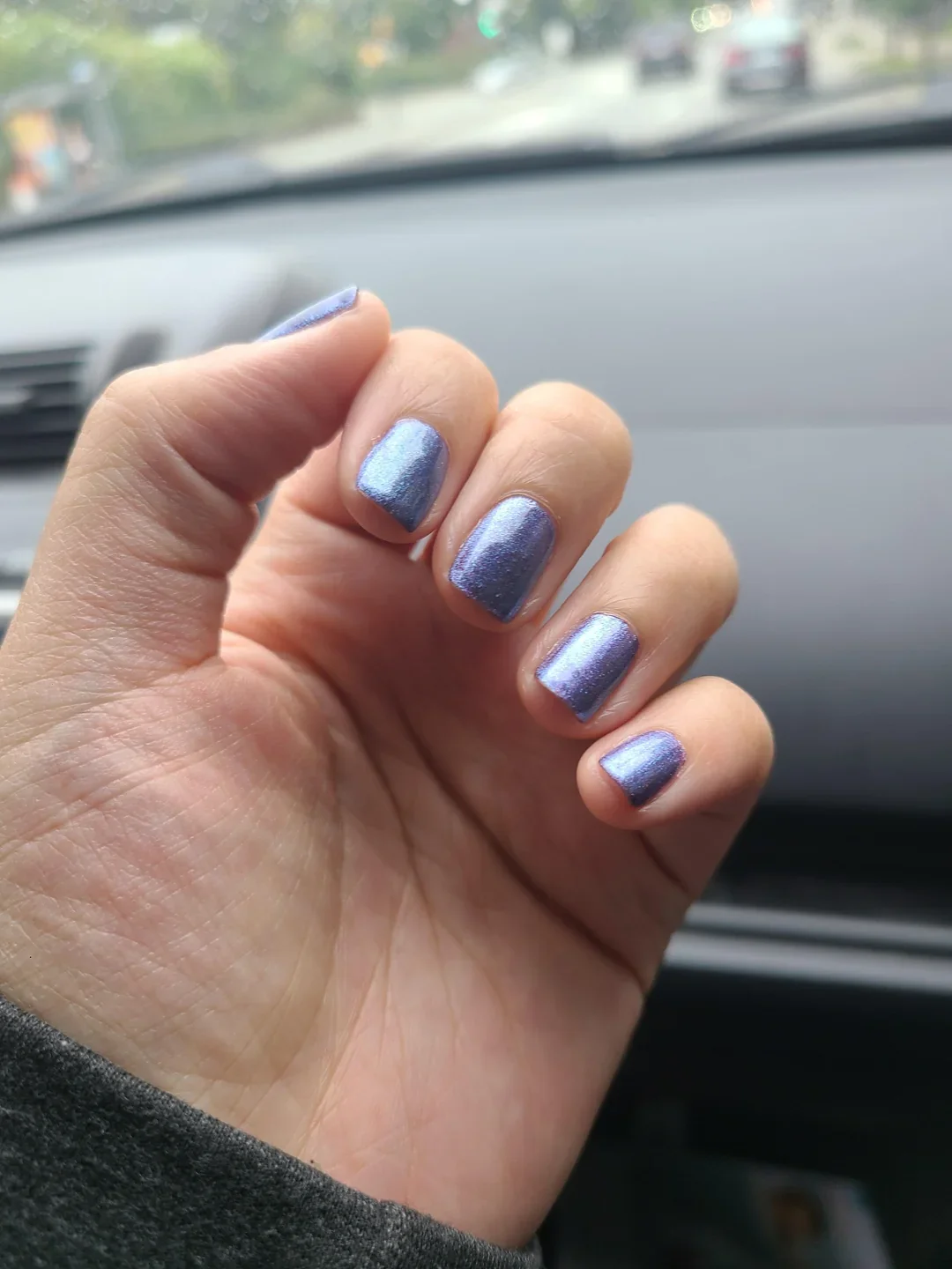 24 Velvet Nails With Luxurious Shimmer Effect Finish For Fall