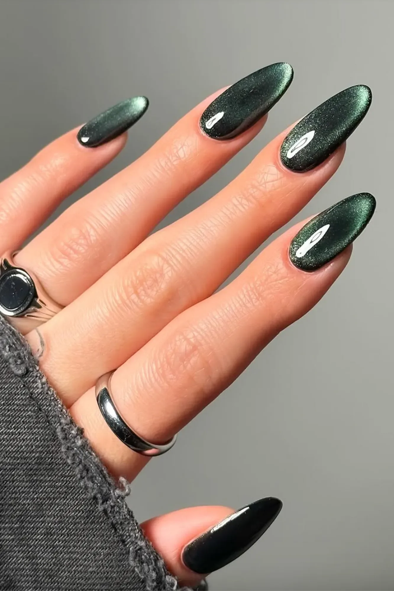 23 Velvet Magnetic Nails Luxurious Glossy Finish: Chic Manicure Ideas