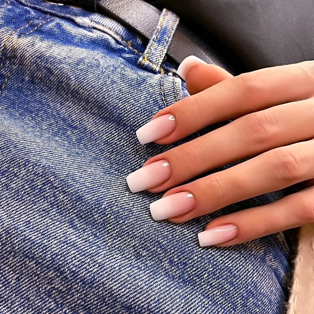 22 Classy Square Nails for Professional Women: Elegant Manicure Ideas