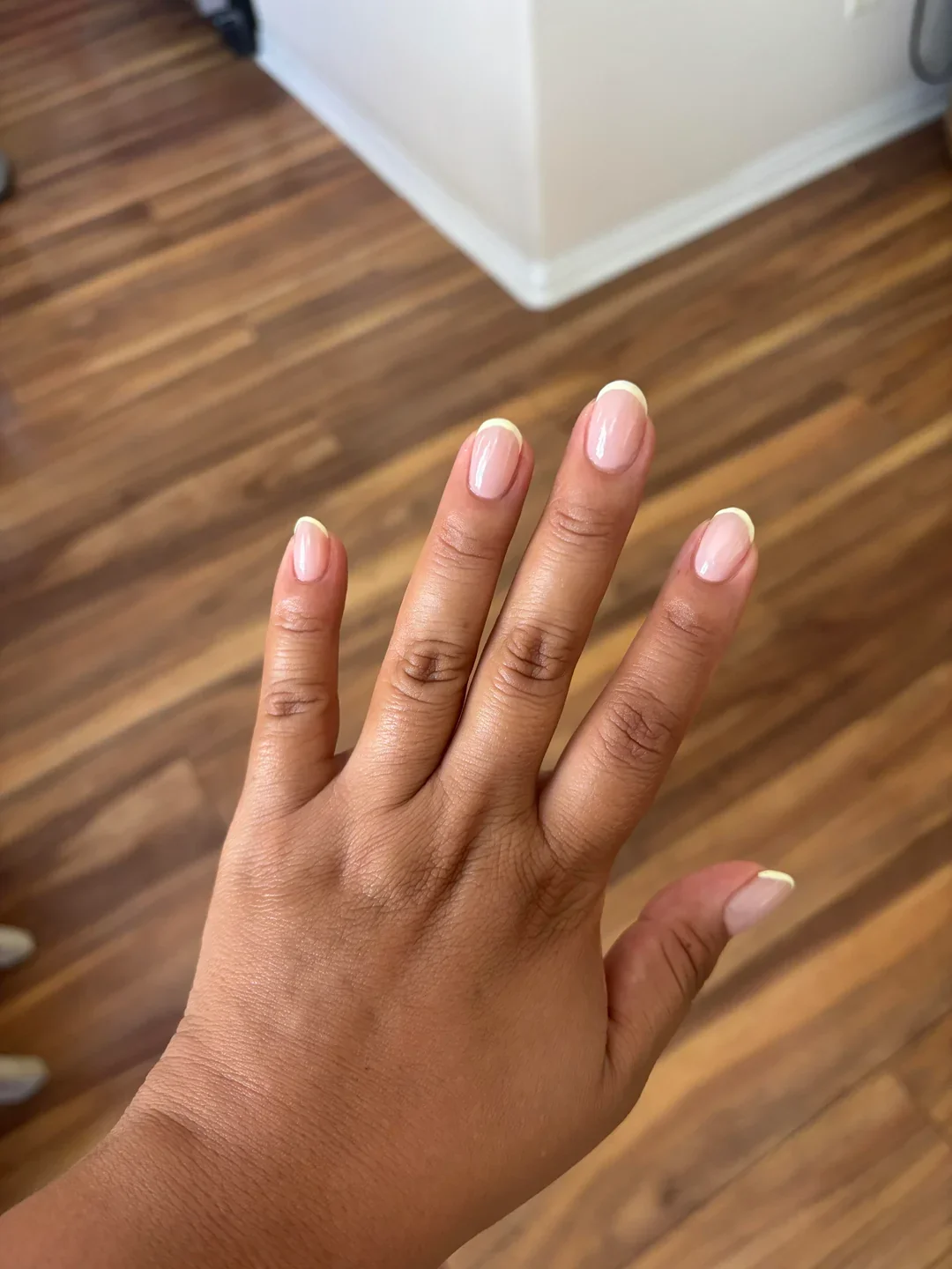 Butter Yellow Nails Fall Color Trends 2026: Chic Fall Manicure Ideas