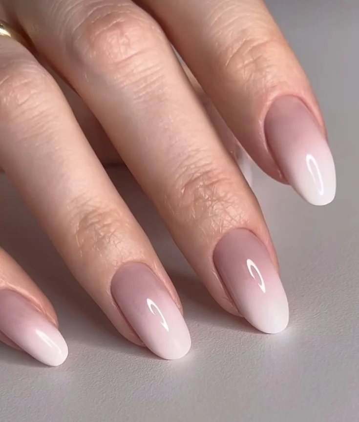 24 Minimalist Nude Manicure Ideas for Everyday Style