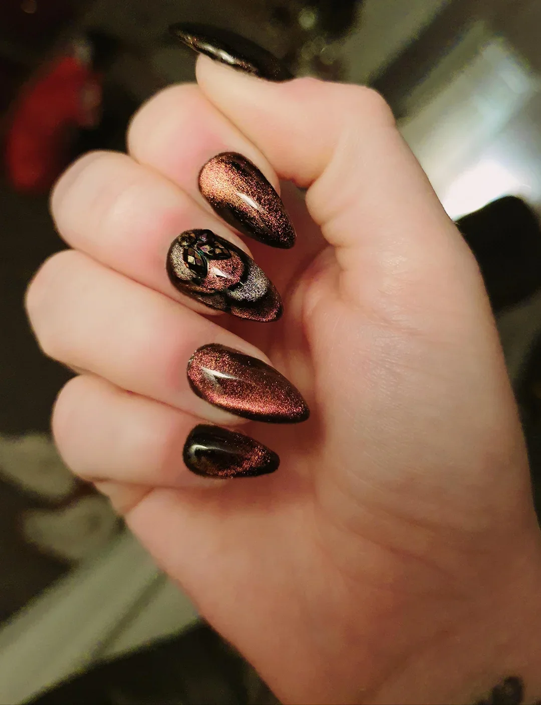 27 Chrome Cat Eye Fall Nails 2026 Ideas for a Chic Seasonal Manicure